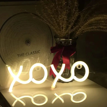 "XOXO" Neon Sign