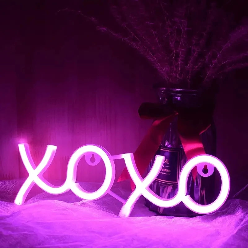 "XOXO" Neon Sign