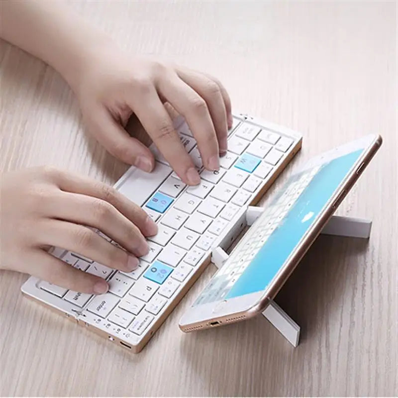 Tri-foldable Bluetooth Keyboard